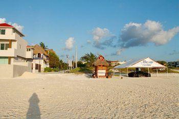 Amar Inn Bed & Breakfast Puerto Morelos Exterior photo